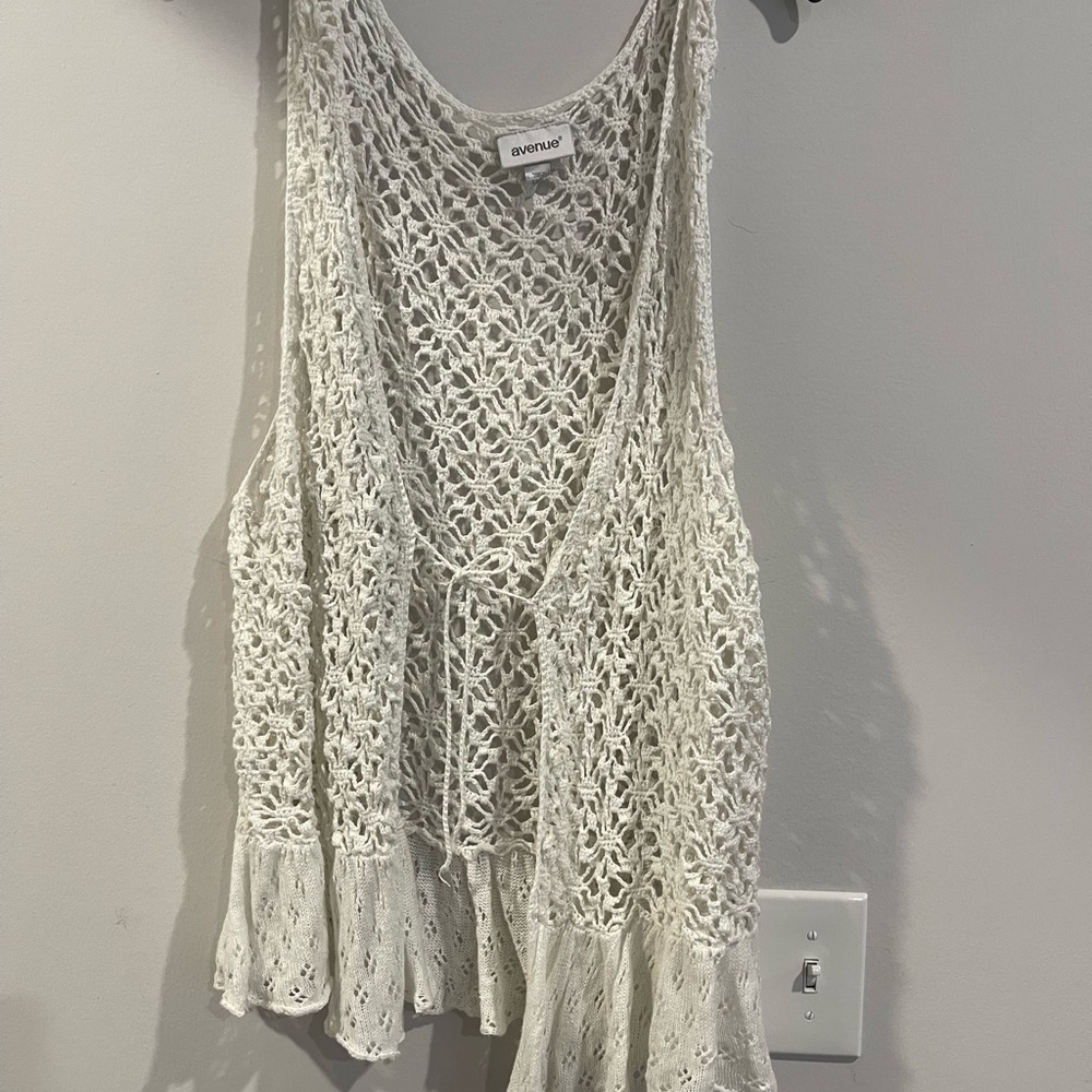 Avenue White Lace Overlay